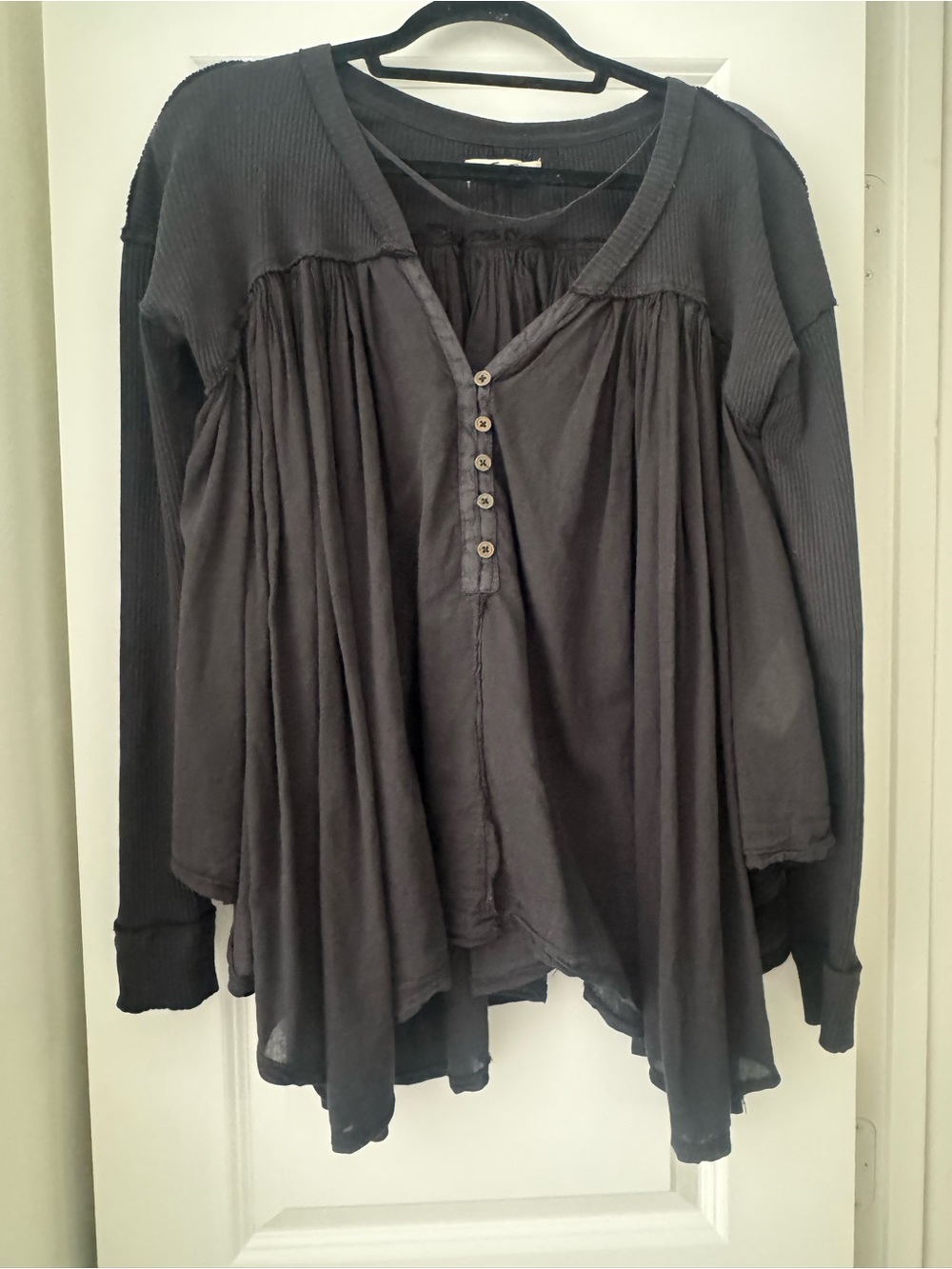 Free People Black Flowing Button-Front V-Neck Tunic - Picture 2 of 3